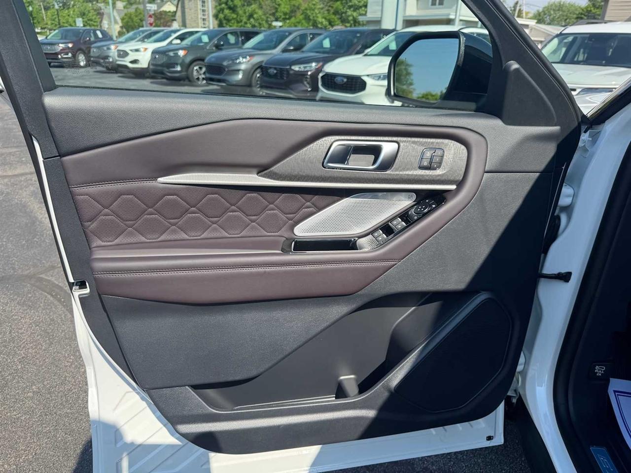 Ford Explorer Platinum 4WD 2026