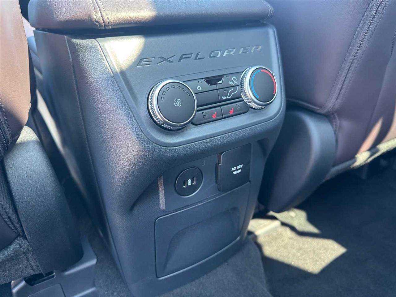 Ford Explorer Platinum 4WD 2026