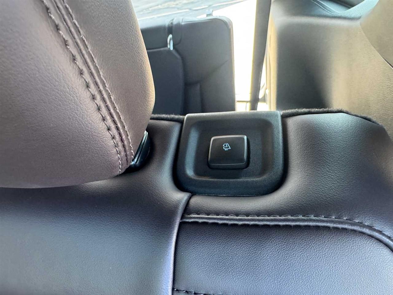Ford Explorer Platinum 4WD 2026