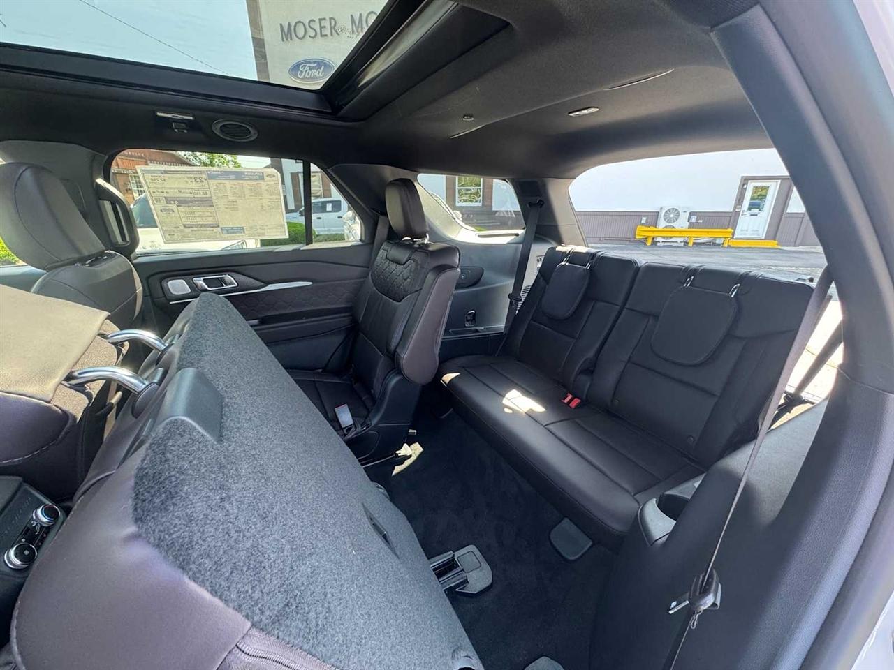 Ford Explorer Platinum 4WD 2026