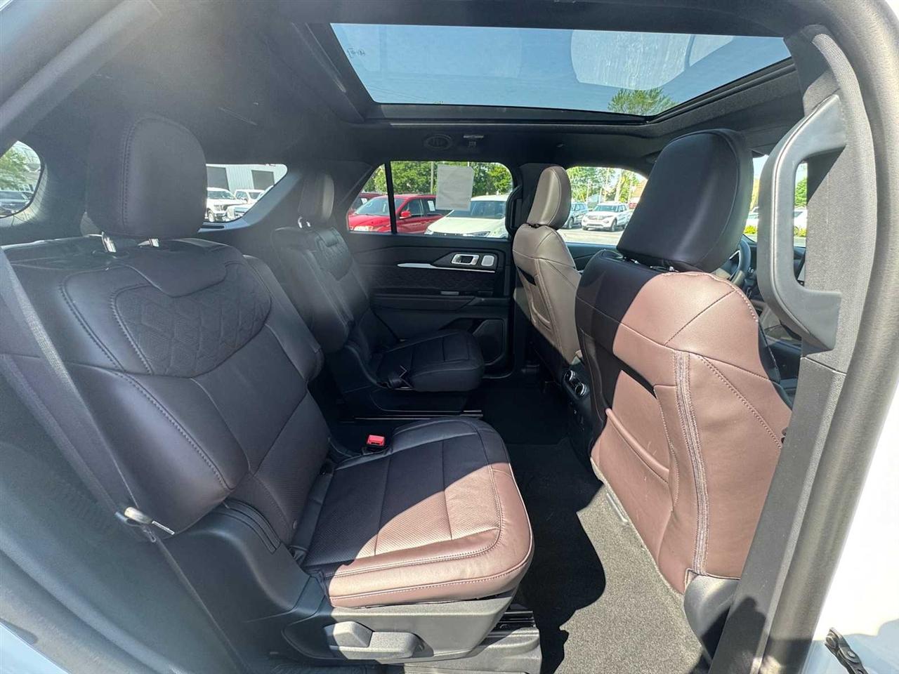 Ford Explorer Platinum 4WD 2026