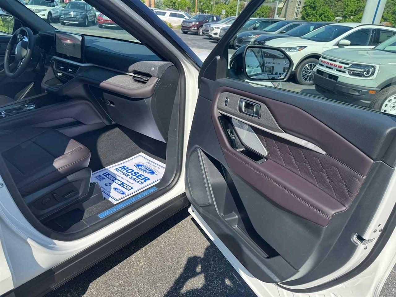 Ford Explorer Platinum 4WD 2026