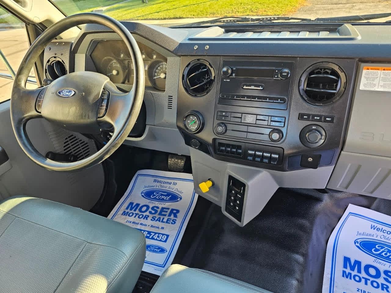 Ford Super Duty F-750 Straight Frame Reg Cab XL 2015