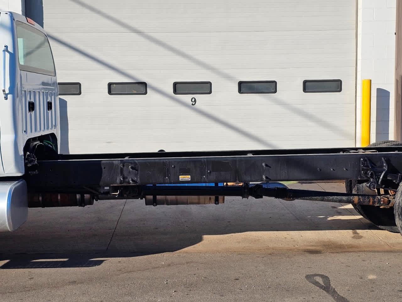 Ford Super Duty F-750 Straight Frame Reg Cab XL 2015
