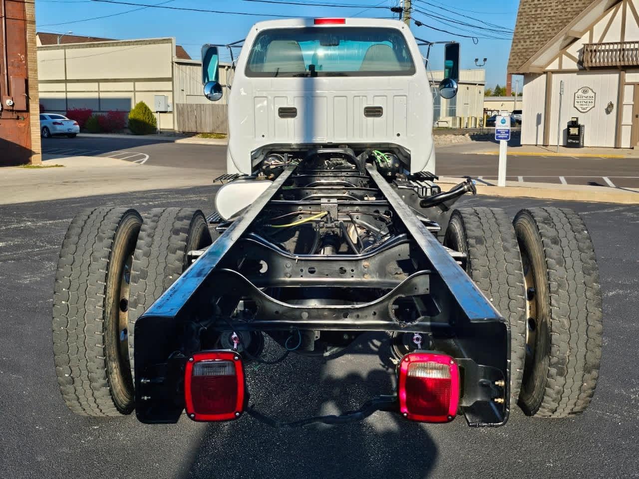 Ford Super Duty F-750 Straight Frame Reg Cab XL 2015