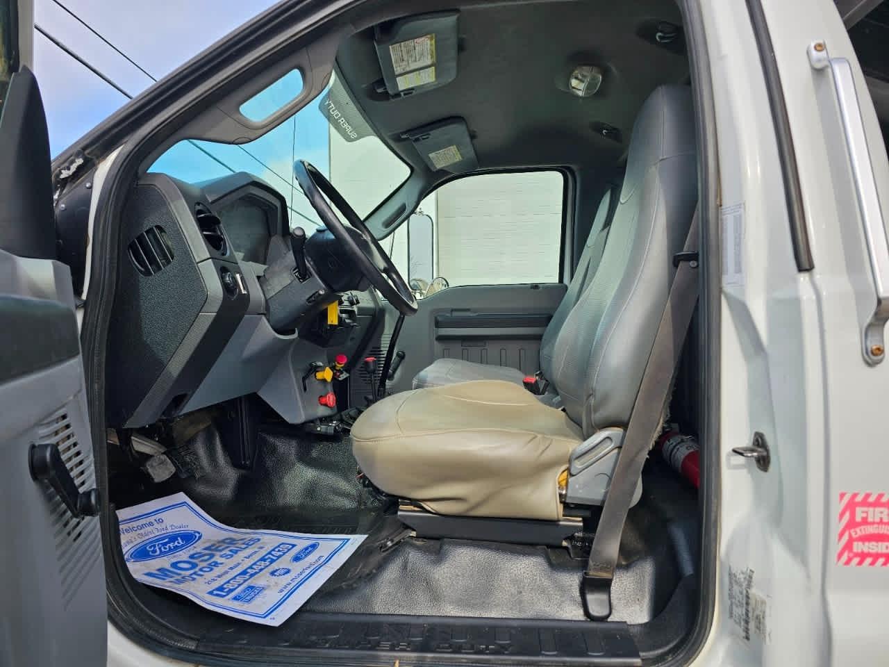 Ford Super Duty F-750 Straight Frame Reg Cab XL 2011