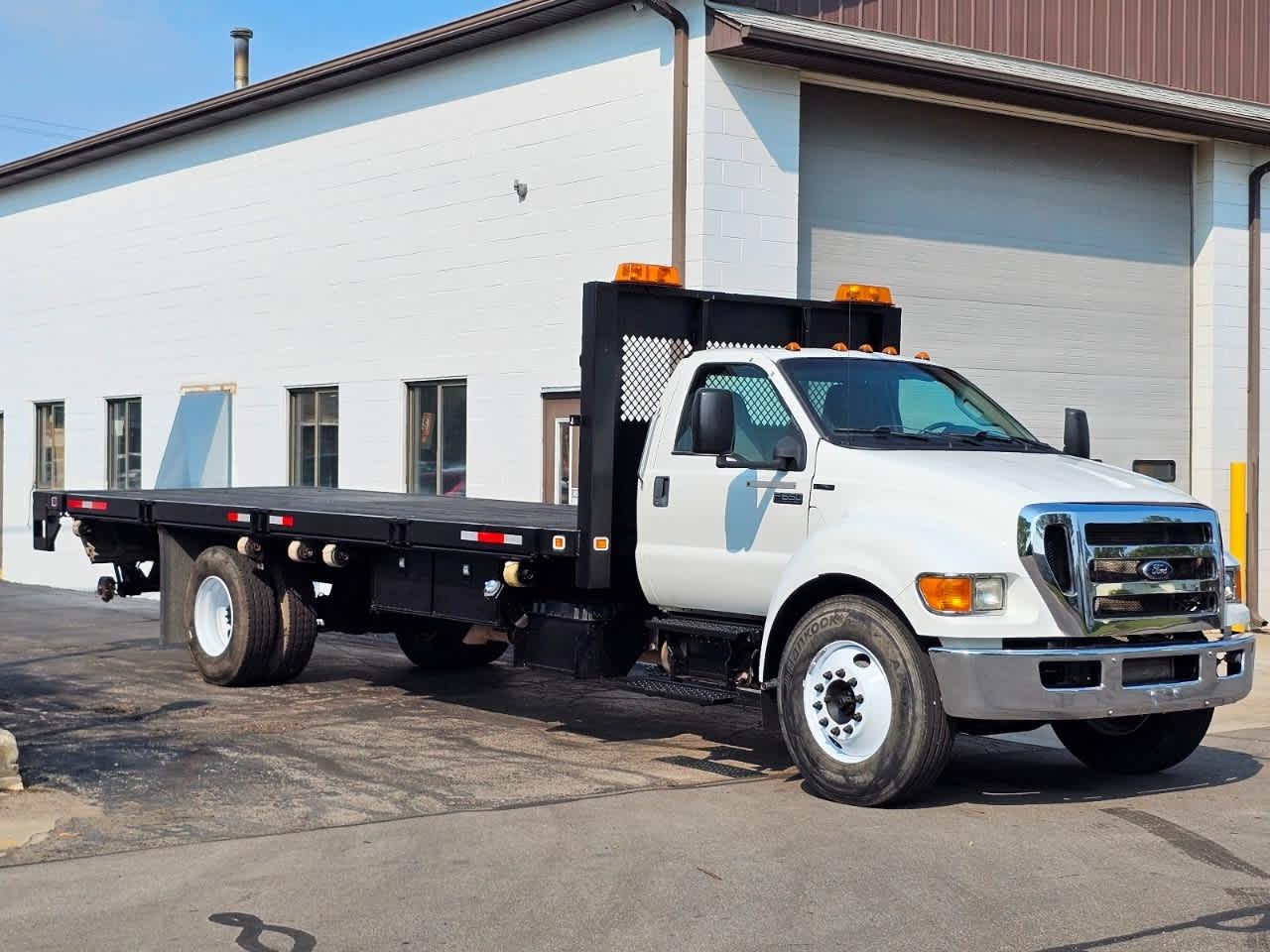 Ford Super Duty F-650 Straight Frame Reg Cab XL 2015