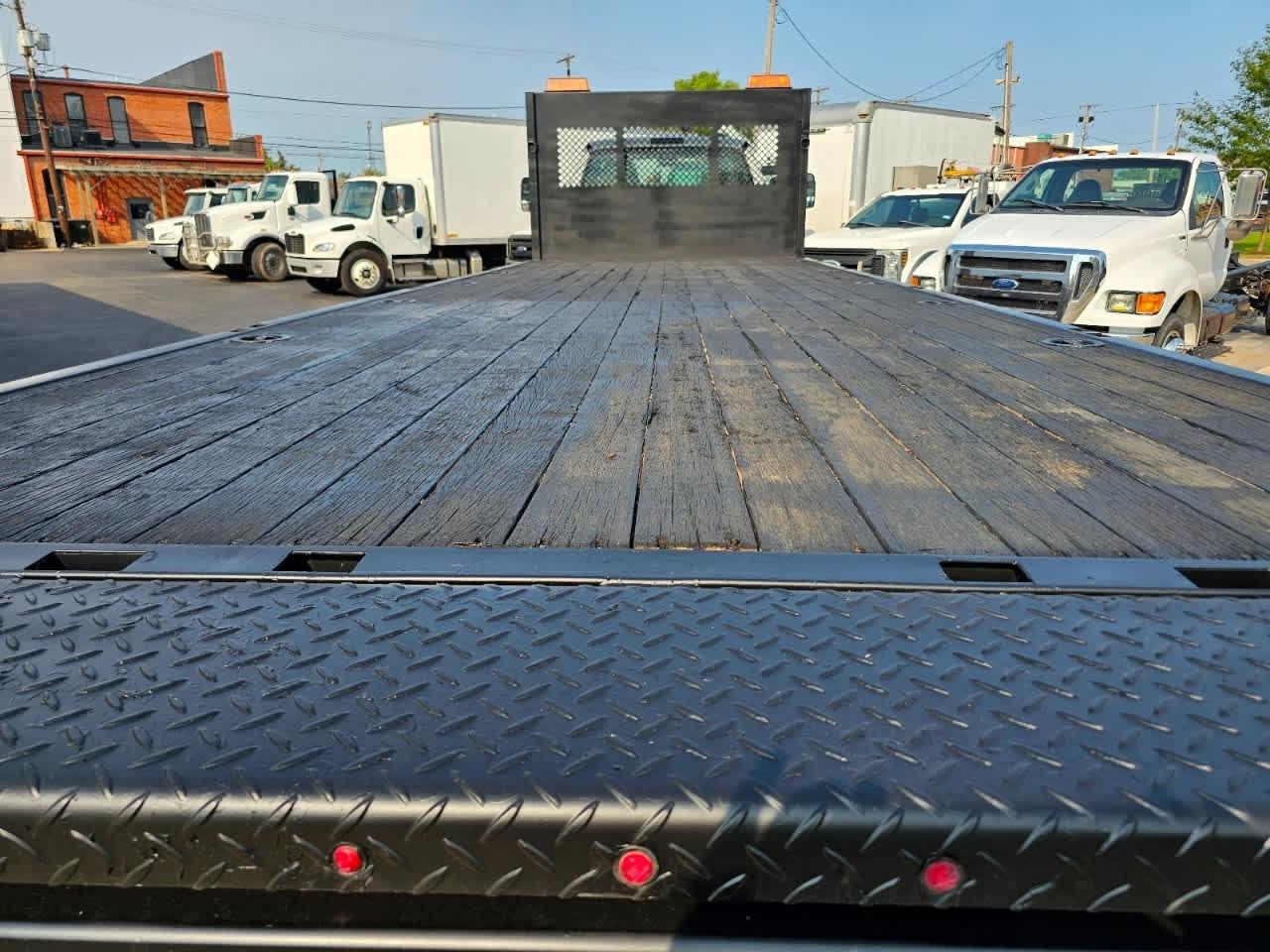 Ford Super Duty F-650 Straight Frame Reg Cab XL 2015