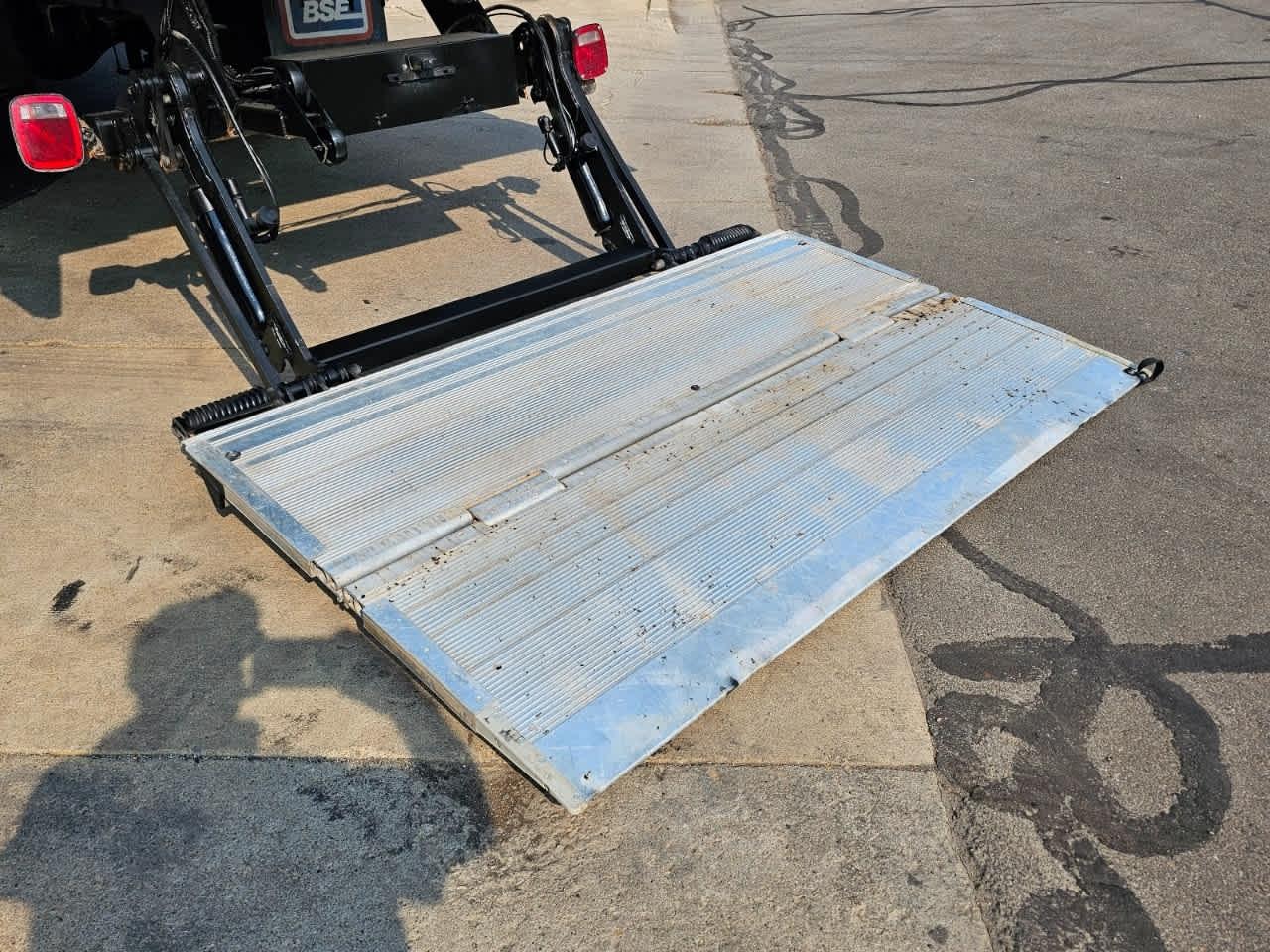 Ford Super Duty F-650 Straight Frame Reg Cab XL 2015