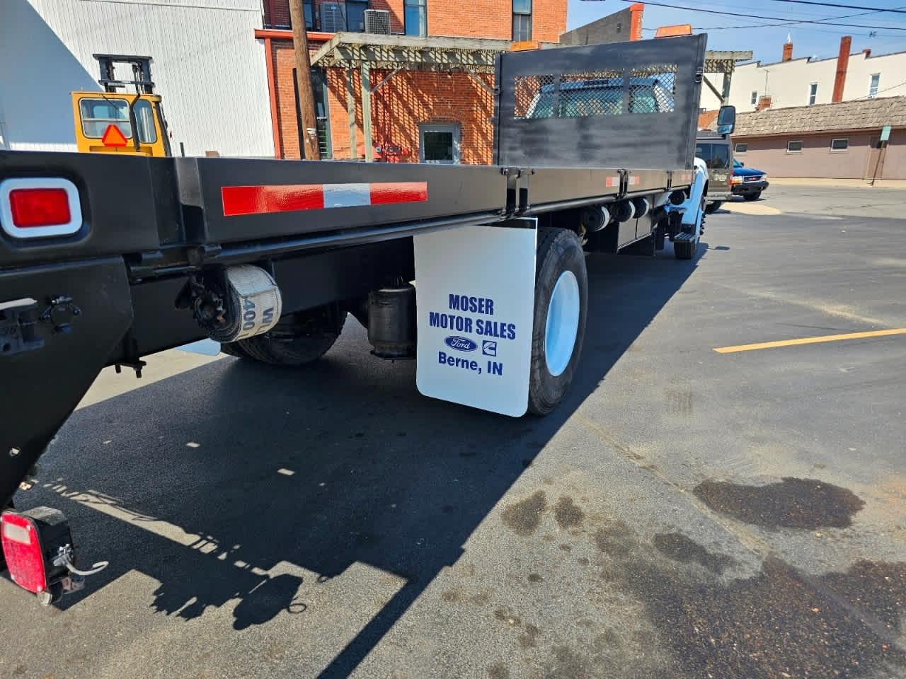 Ford Super Duty F-650 Straight Frame Reg Cab XL 2015