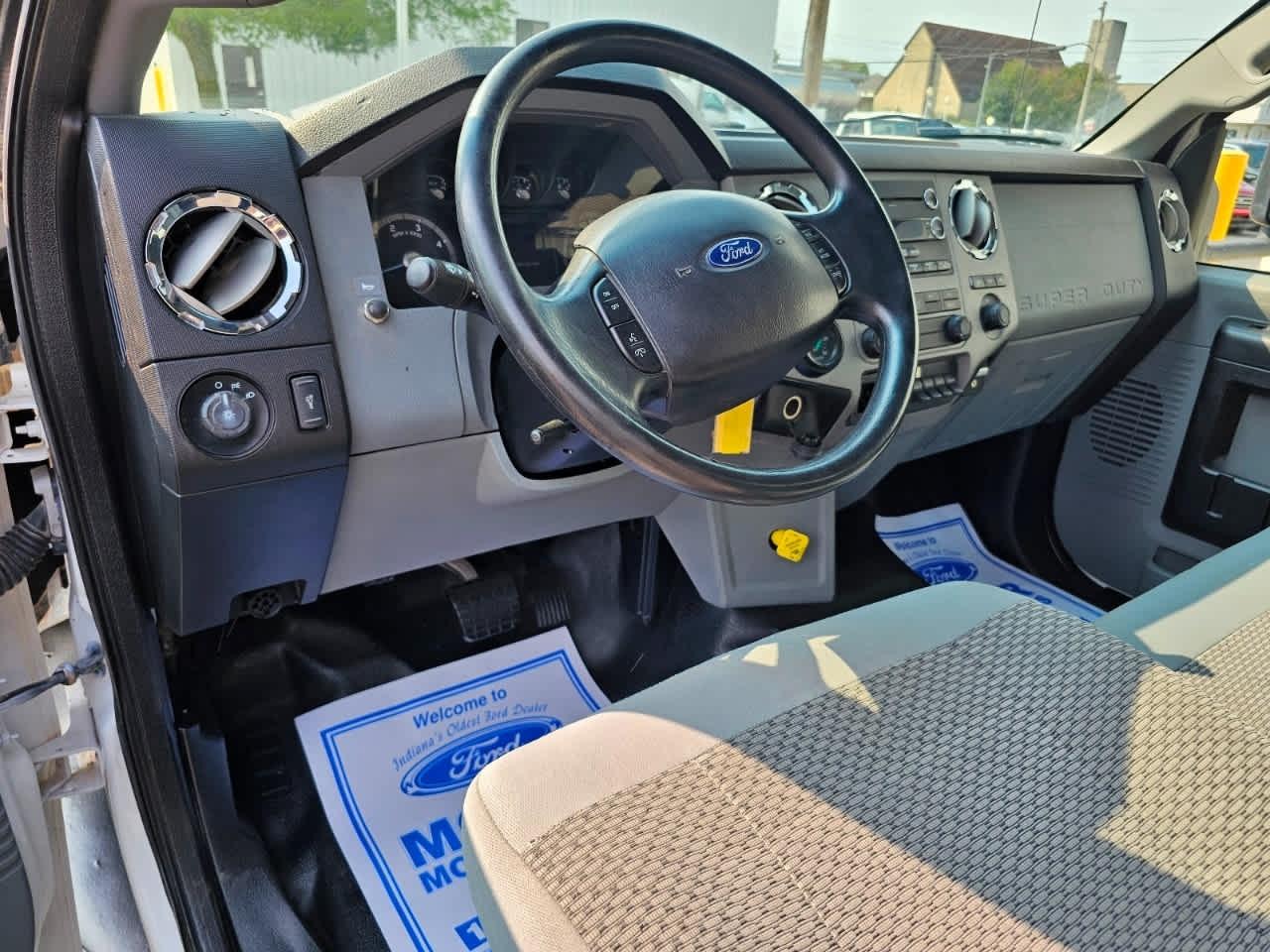 Ford Super Duty F-650 Straight Frame Reg Cab XL 2015