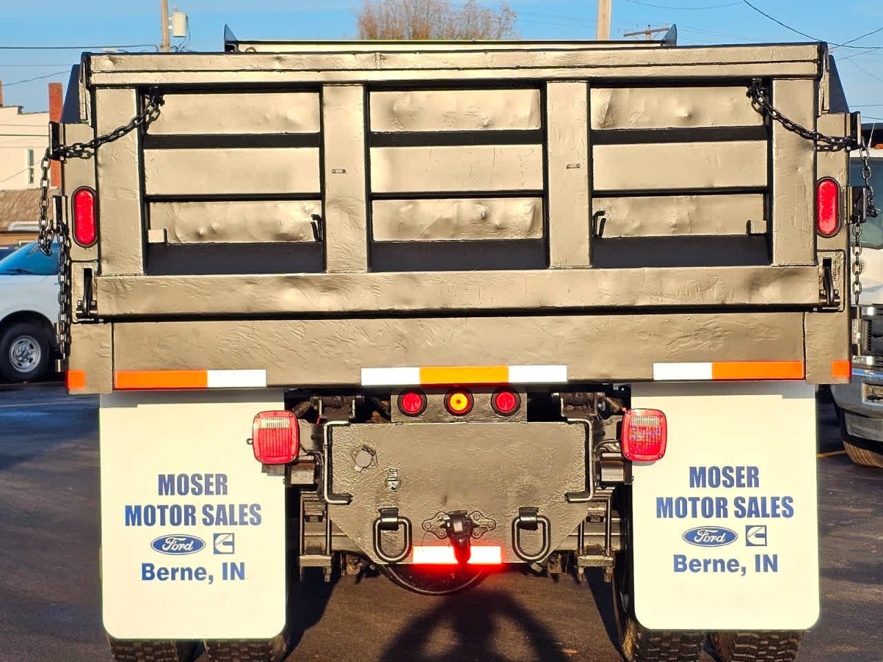 Ford Super Duty F-750 Straight Frame Reg Cab XL 2015
