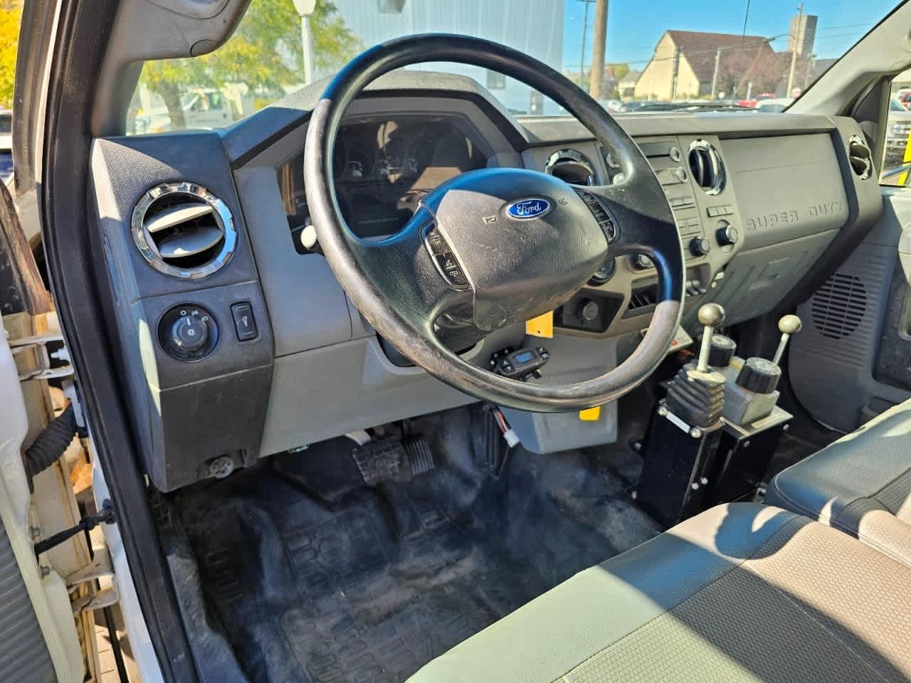 Ford Super Duty F-750 Straight Frame Reg Cab XL 2015