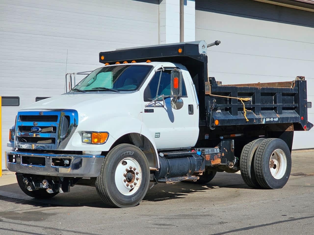Ford Super Duty F-750 Straight Frame Reg Cab XL 2015