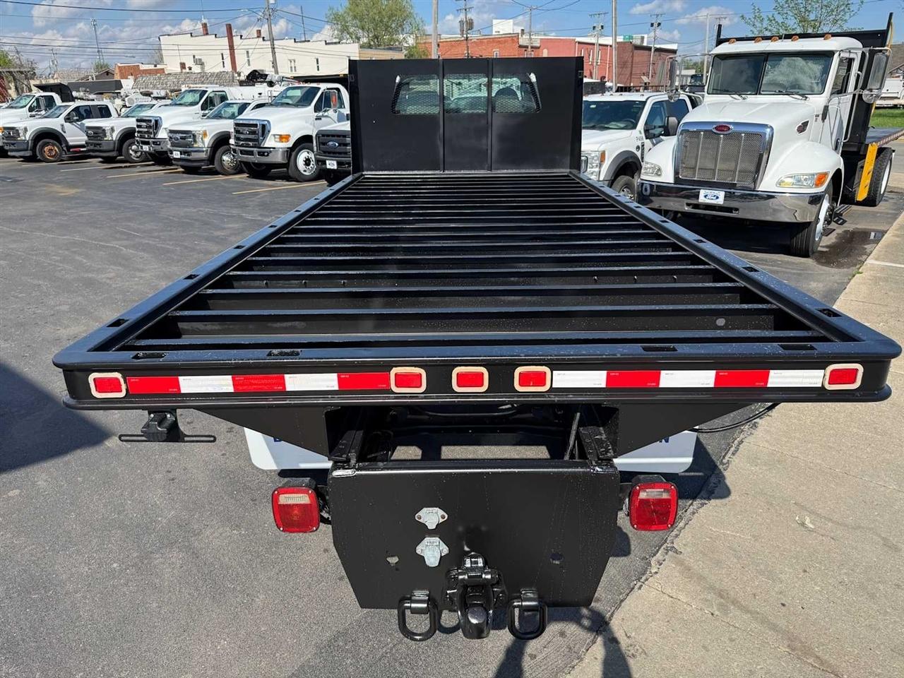 Ford Super Duty F-650 Straight Frame Reg Cab XL 2012
