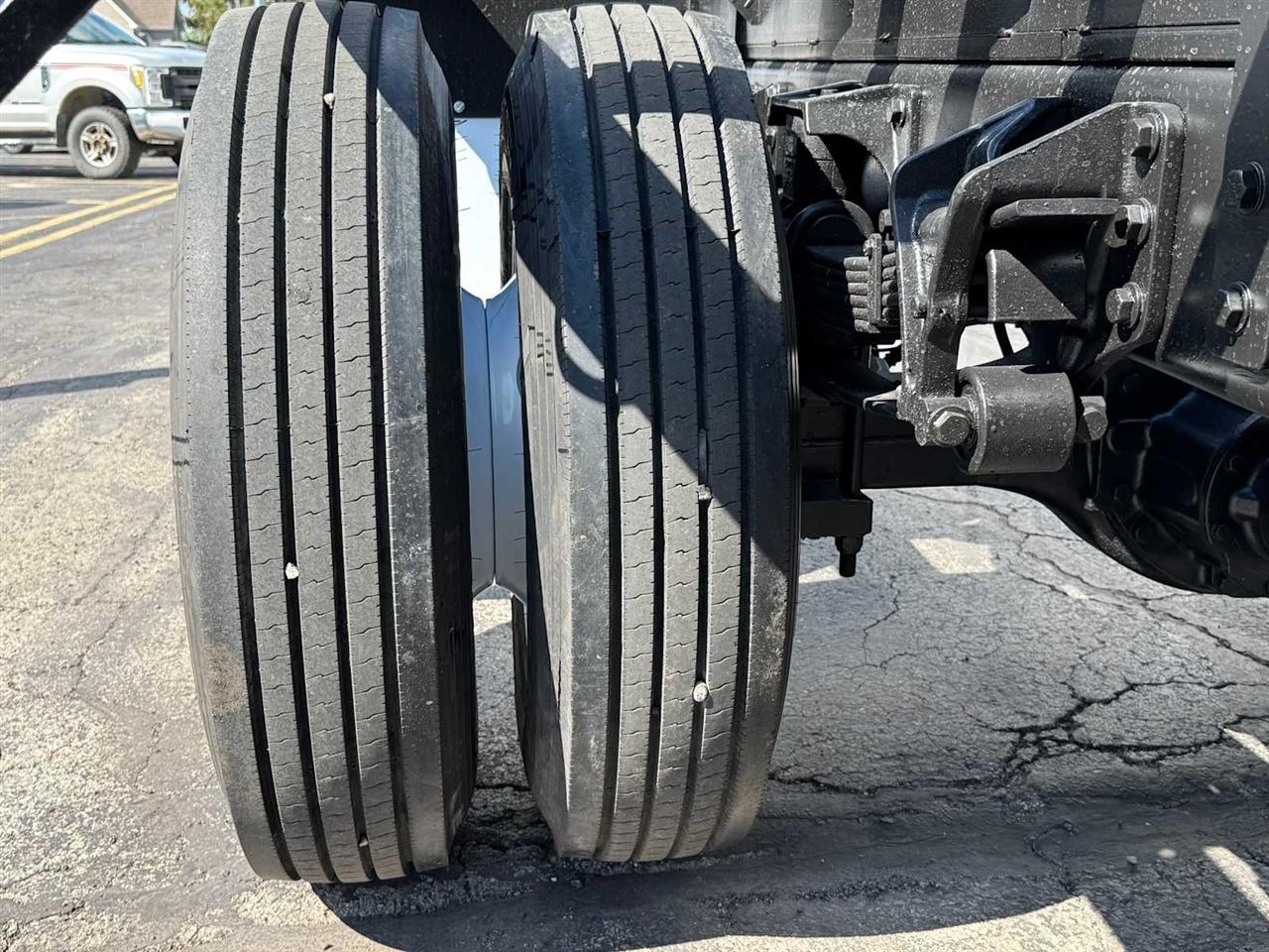 Ford Super Duty F-650 Straight Frame Reg Cab XL 2012