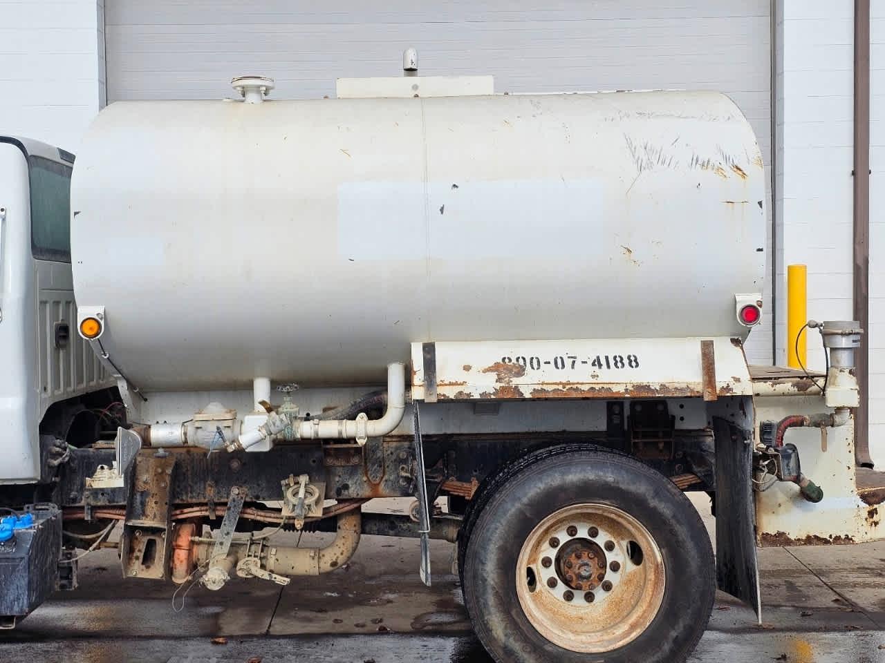 Ford Super Duty F-750 Straight Frame Reg Cab XL 2015