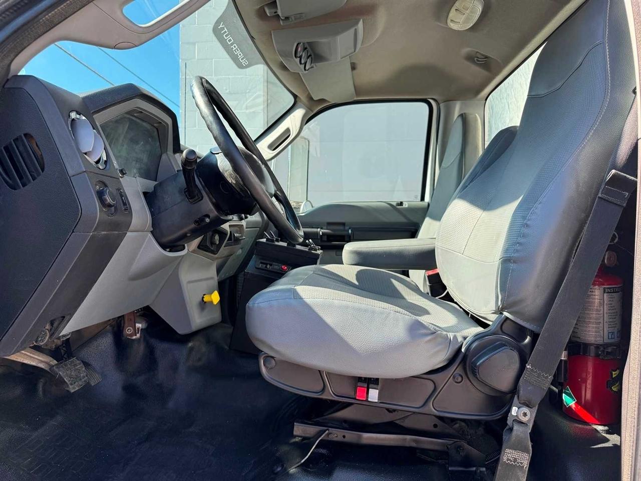 Ford Super Duty F-750 Straight Frame Reg Cab XL 2015