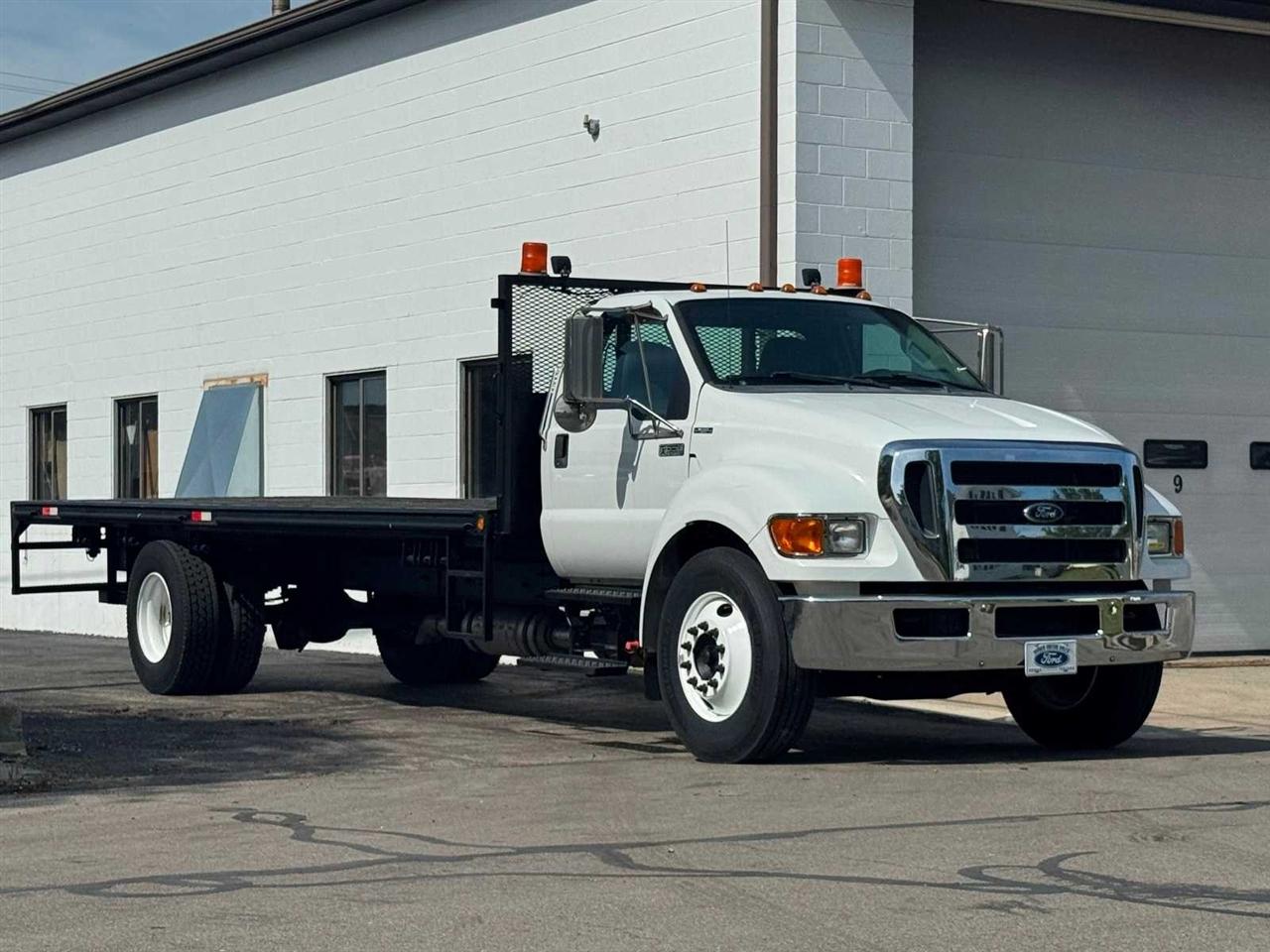 Ford Super Duty F-650 Straight Frame Reg Cab XL 2015