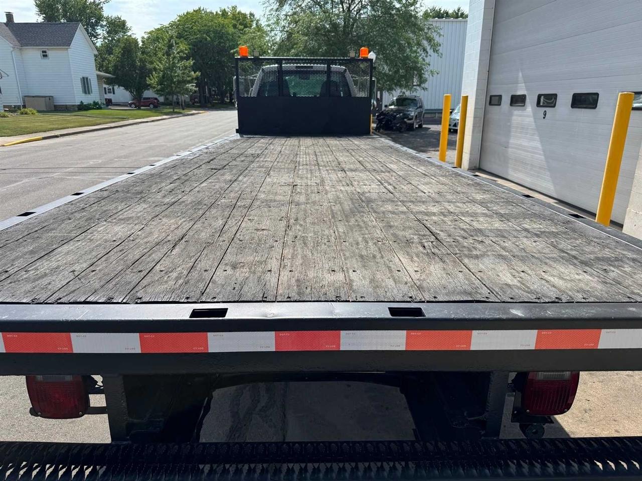 Ford Super Duty F-650 Straight Frame Reg Cab XL 2015