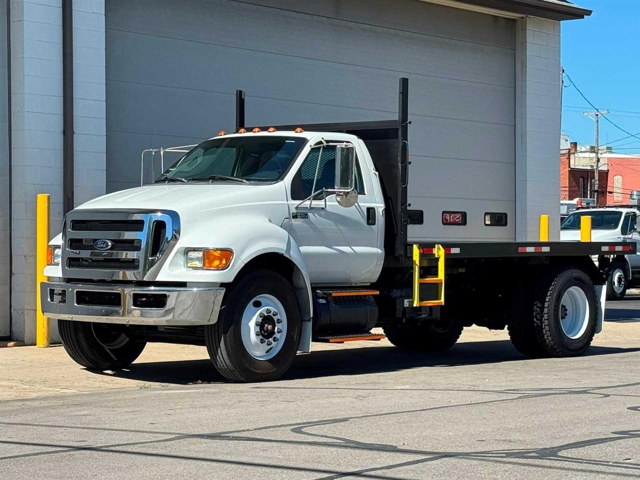 Ford Super Duty F-650 Straight Frame Reg Cab XL 2012