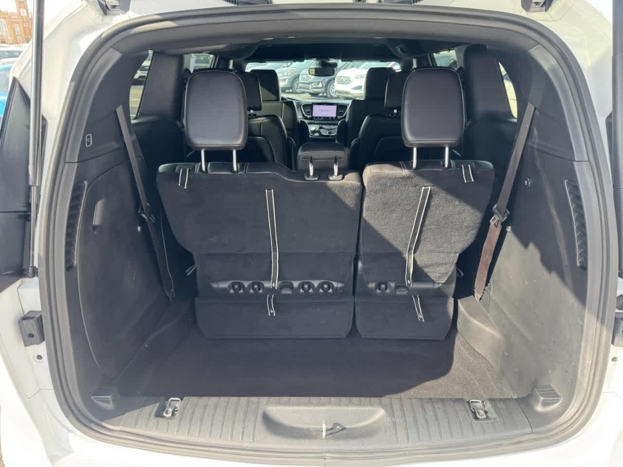 Chrysler Pacifica Select FWD 2025
