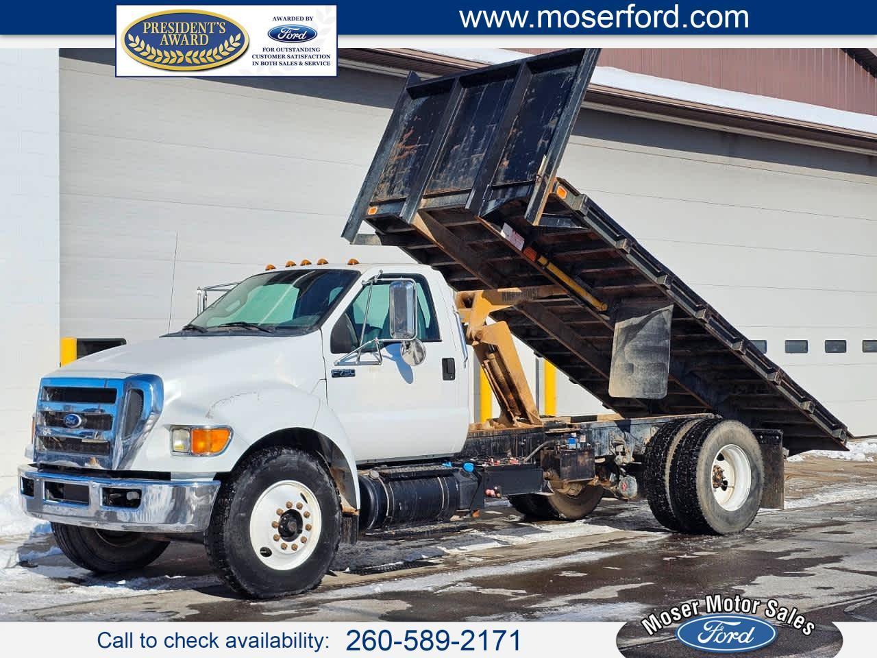 Ford Super Duty F-750 Straight Frame Reg Cab XL 2011