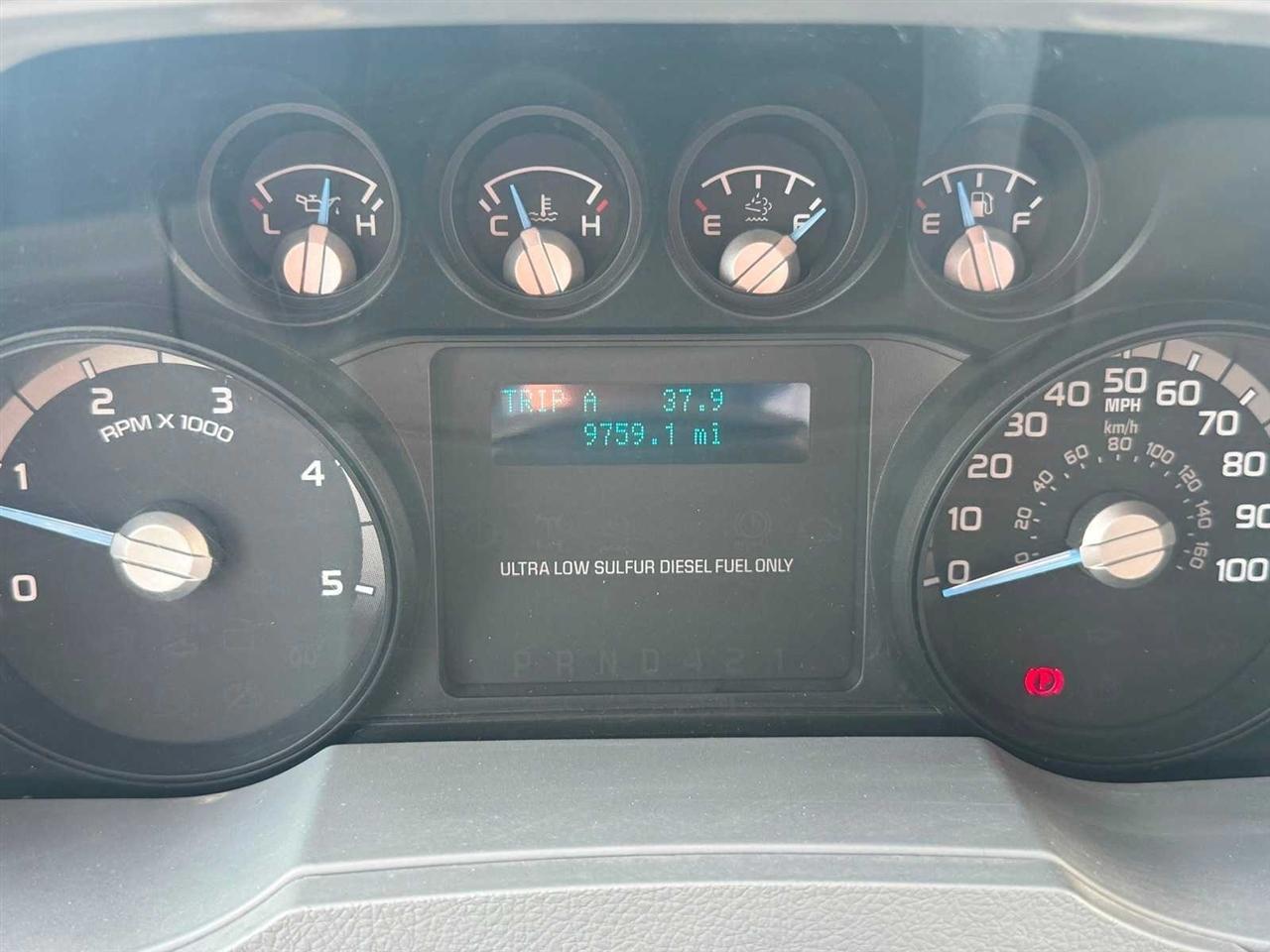 Ford Super Duty F-750 Straight Frame Reg Cab XL 2011