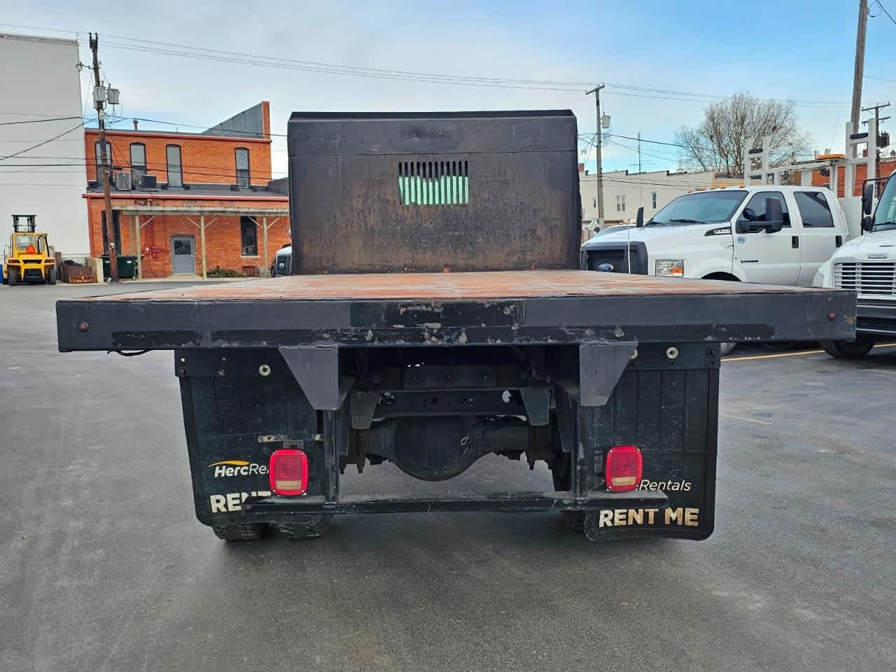 Ford Super Duty F-750 Straight Frame Reg Cab XL 2015