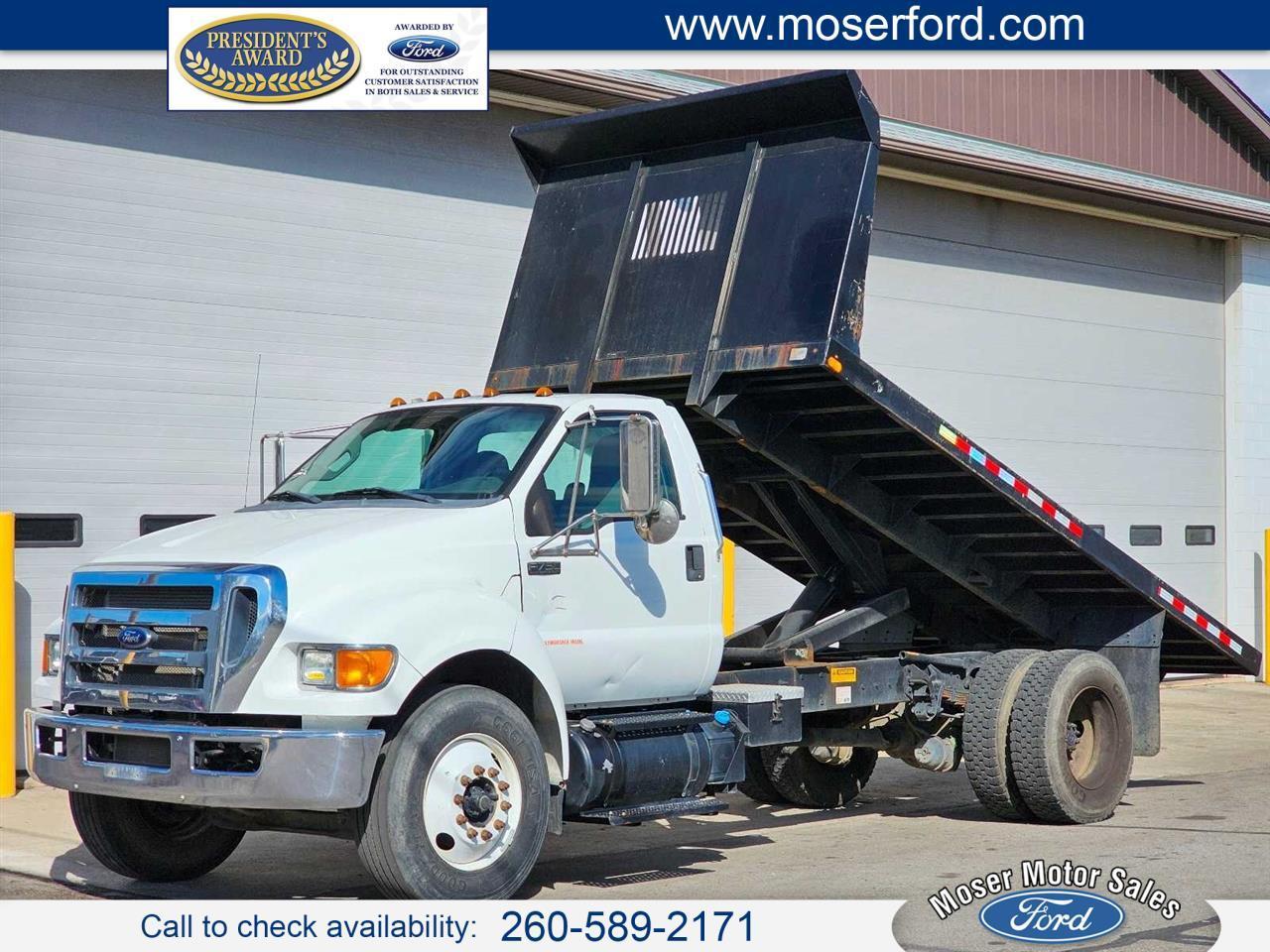 Ford Super Duty F-750 Straight Frame Reg Cab XL 2015