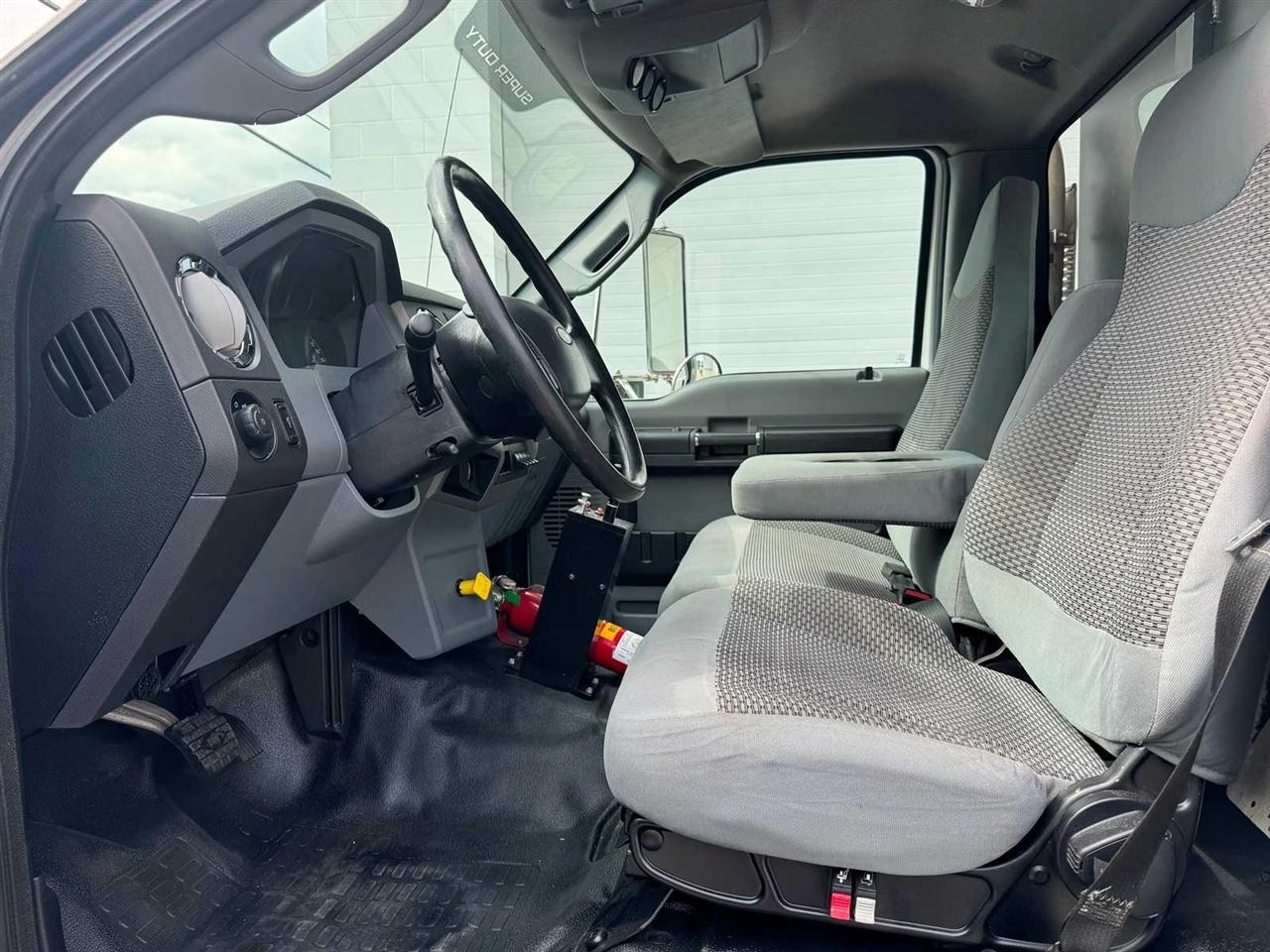 Ford Super Duty F-750 Straight Frame Reg Cab XL 2015