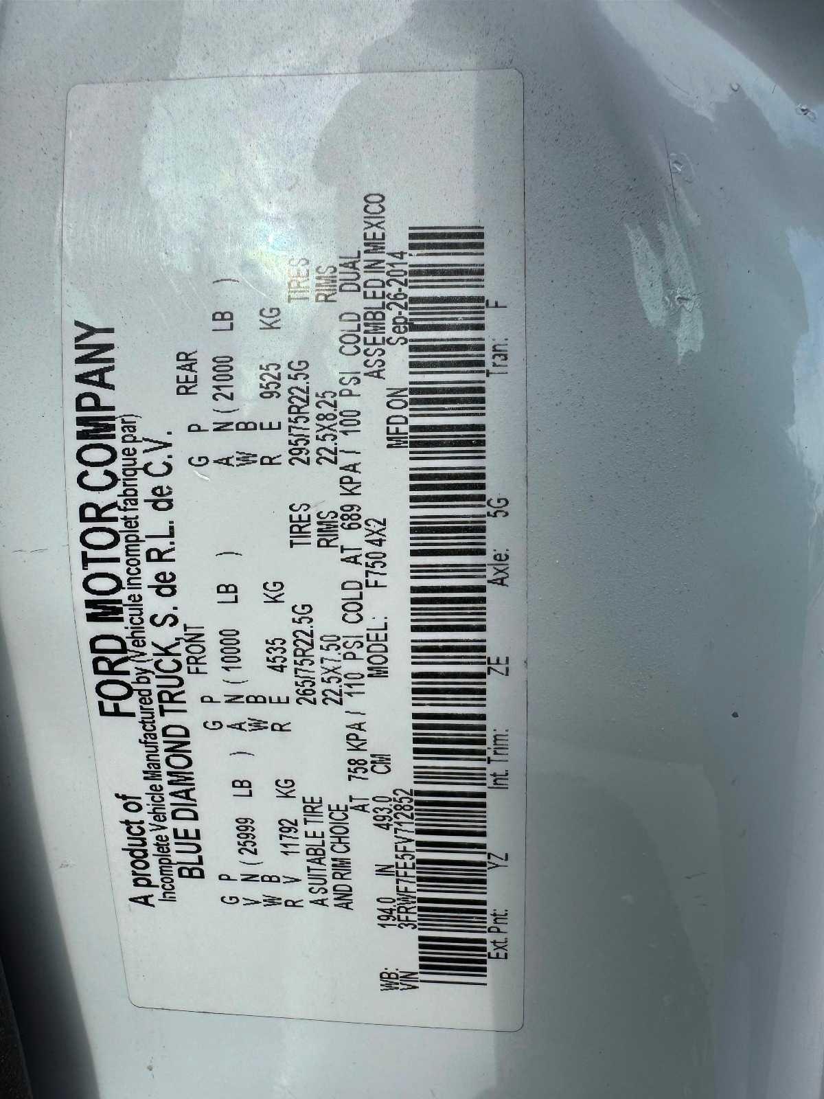 Ford Super Duty F-750 Straight Frame Reg Cab XL 2015