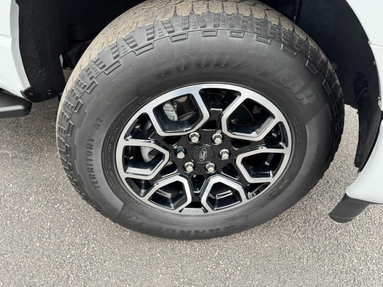 Ford F-150 XL 4WD SuperCrew 5.5' Box 2023