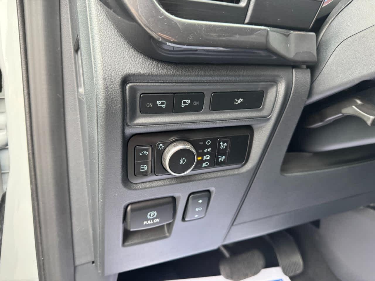 Ford F-150 XL 4WD SuperCrew 5.5' Box 2023