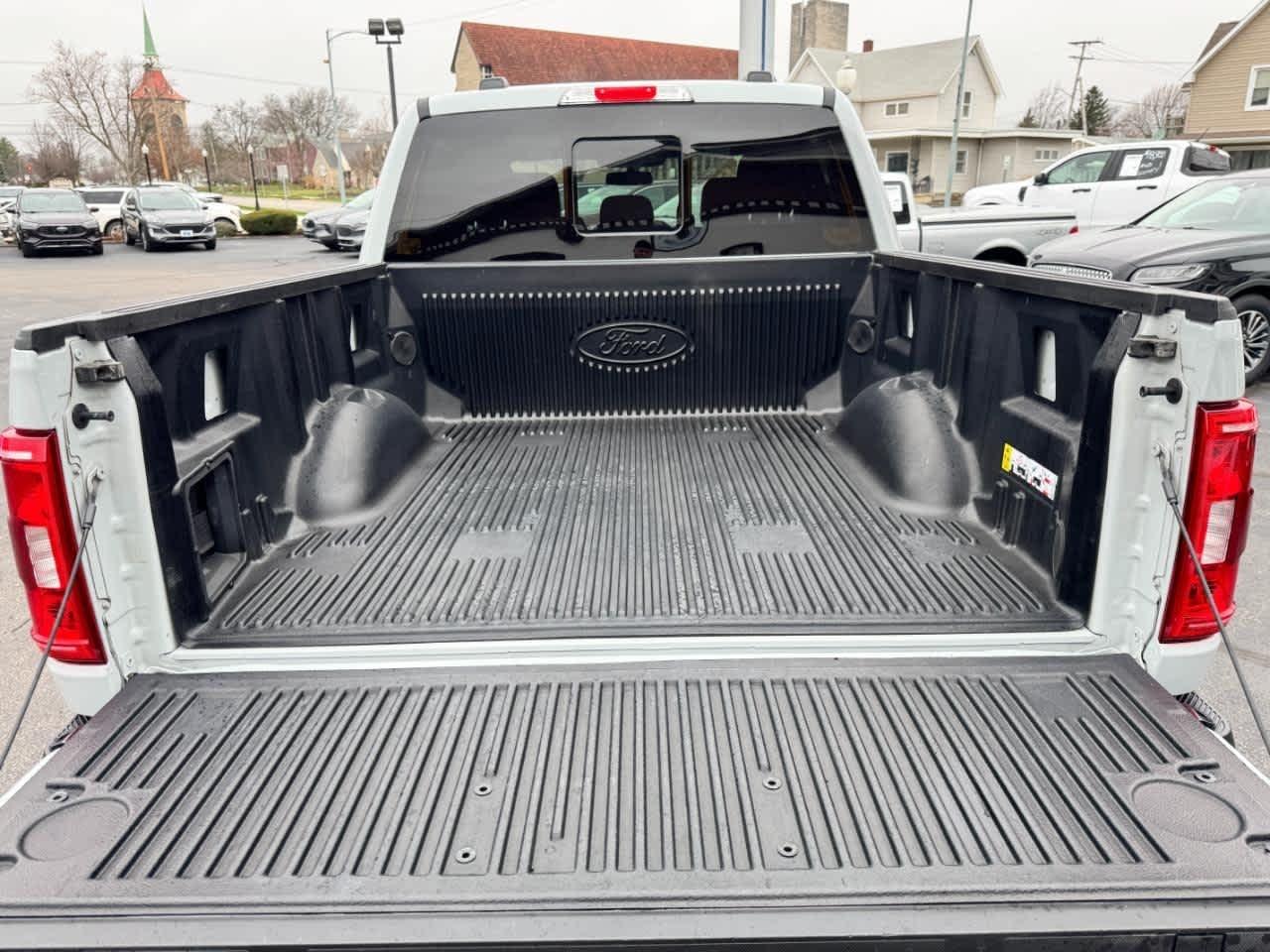 Ford F-150 XL 4WD SuperCrew 5.5' Box 2023