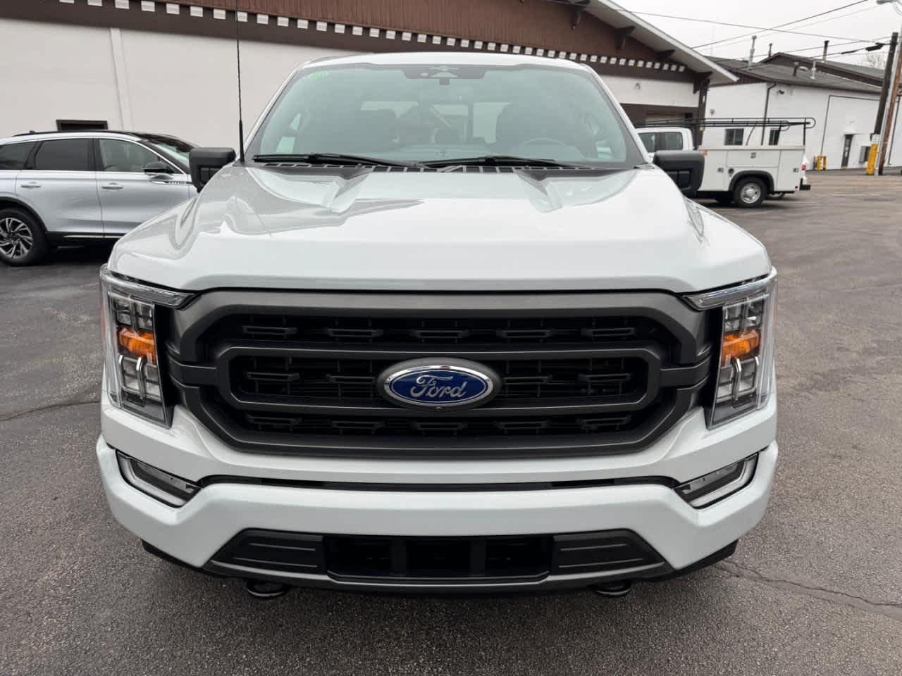 Ford F-150 XL 4WD SuperCrew 5.5' Box 2023