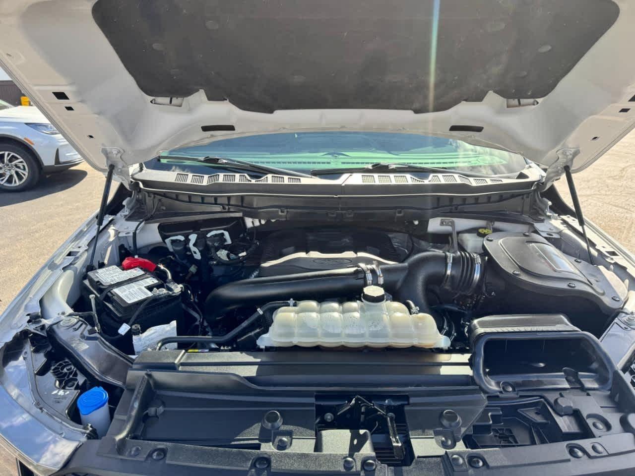 Ford F-150 XL 4WD SuperCrew 5.5' Box 2023