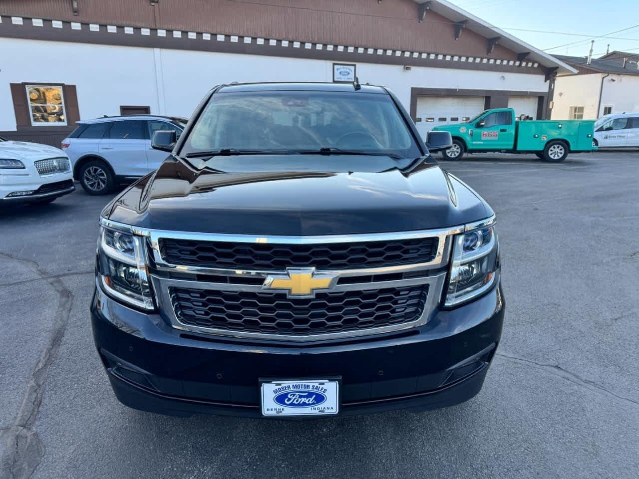 Chevrolet Suburban 4WD 4dr 1500 LT 2016