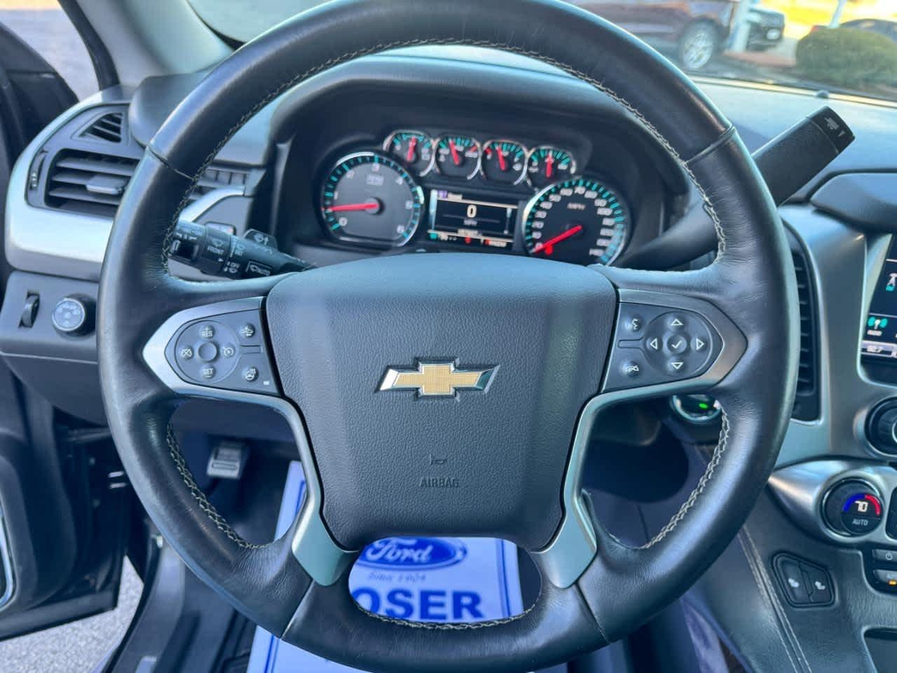 Chevrolet Suburban 4WD 4dr 1500 LT 2016