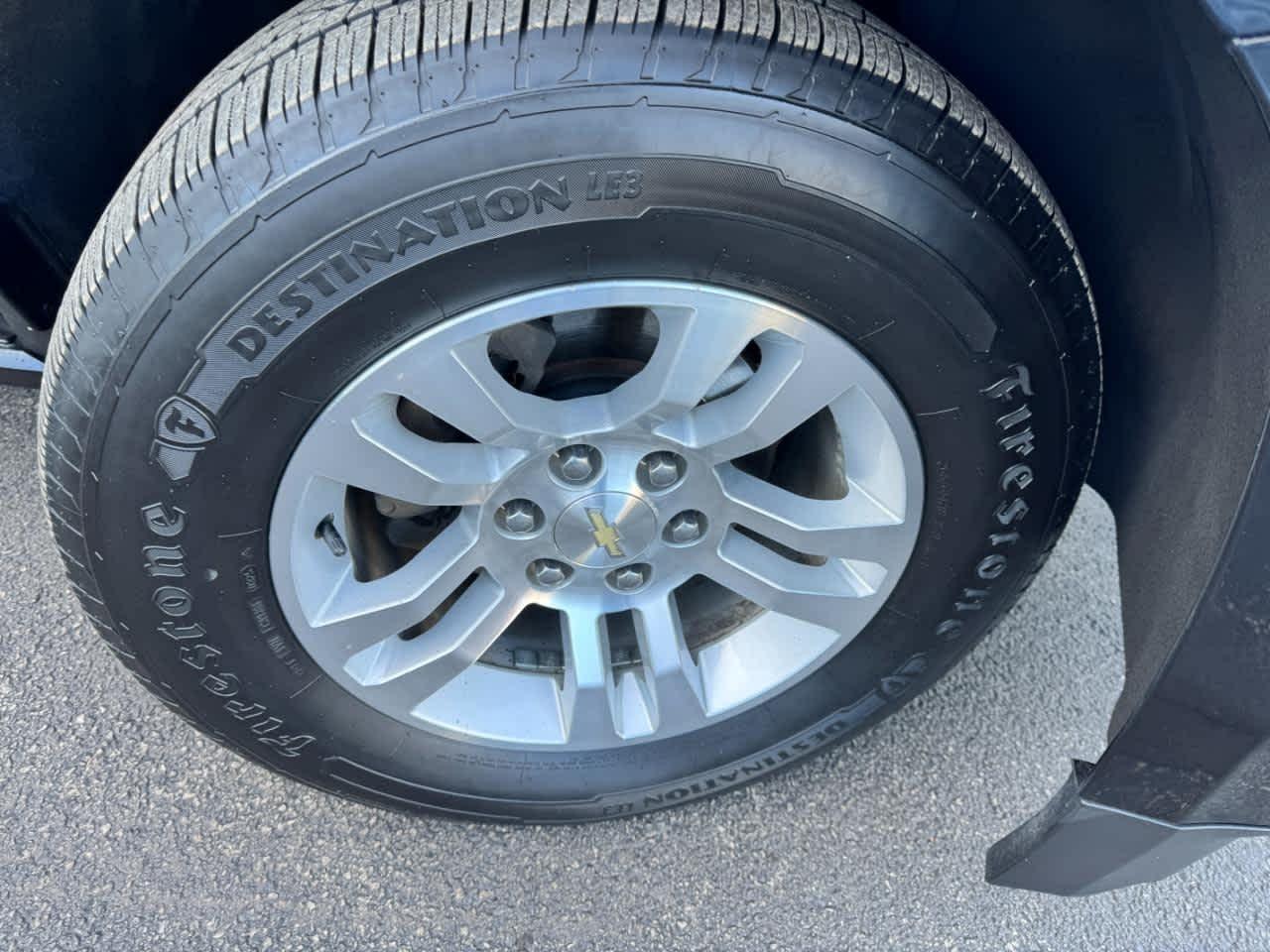 Chevrolet Suburban 4WD 4dr 1500 LT 2016