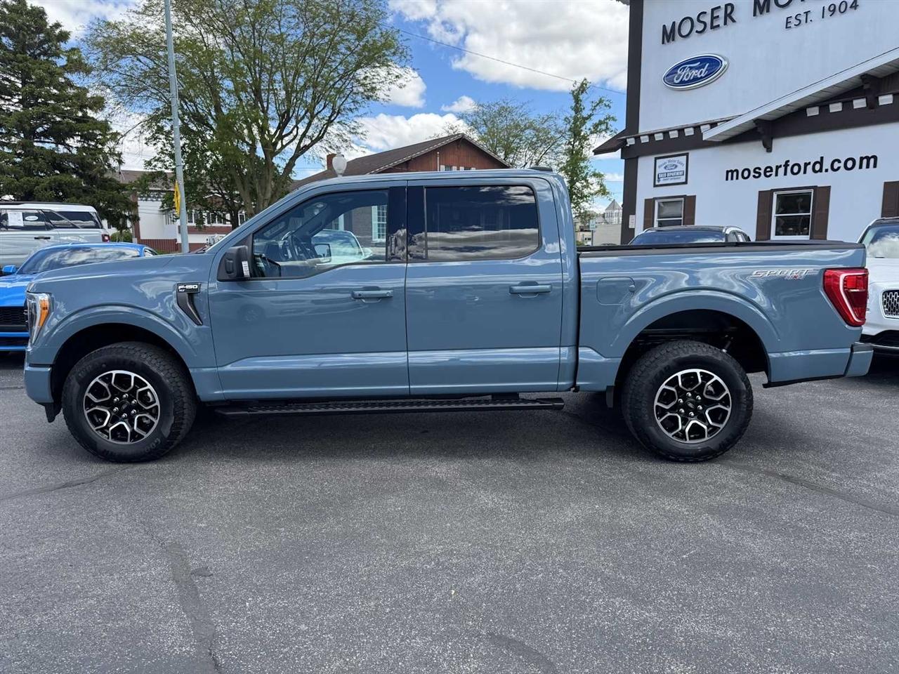 Ford F-150 XL 4WD SuperCrew 5.5' Box 2023