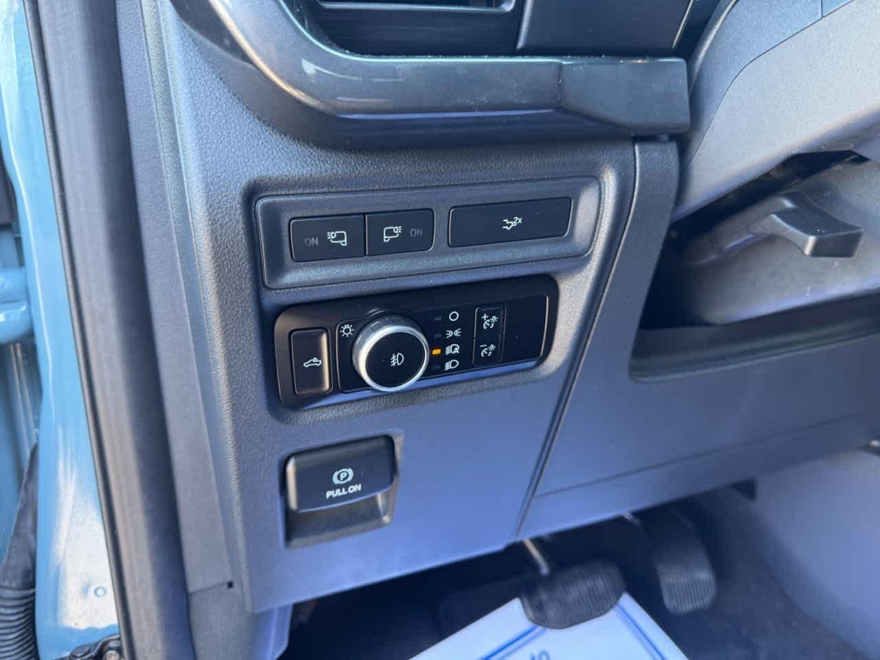 Ford F-150 XL 4WD SuperCrew 5.5' Box 2023
