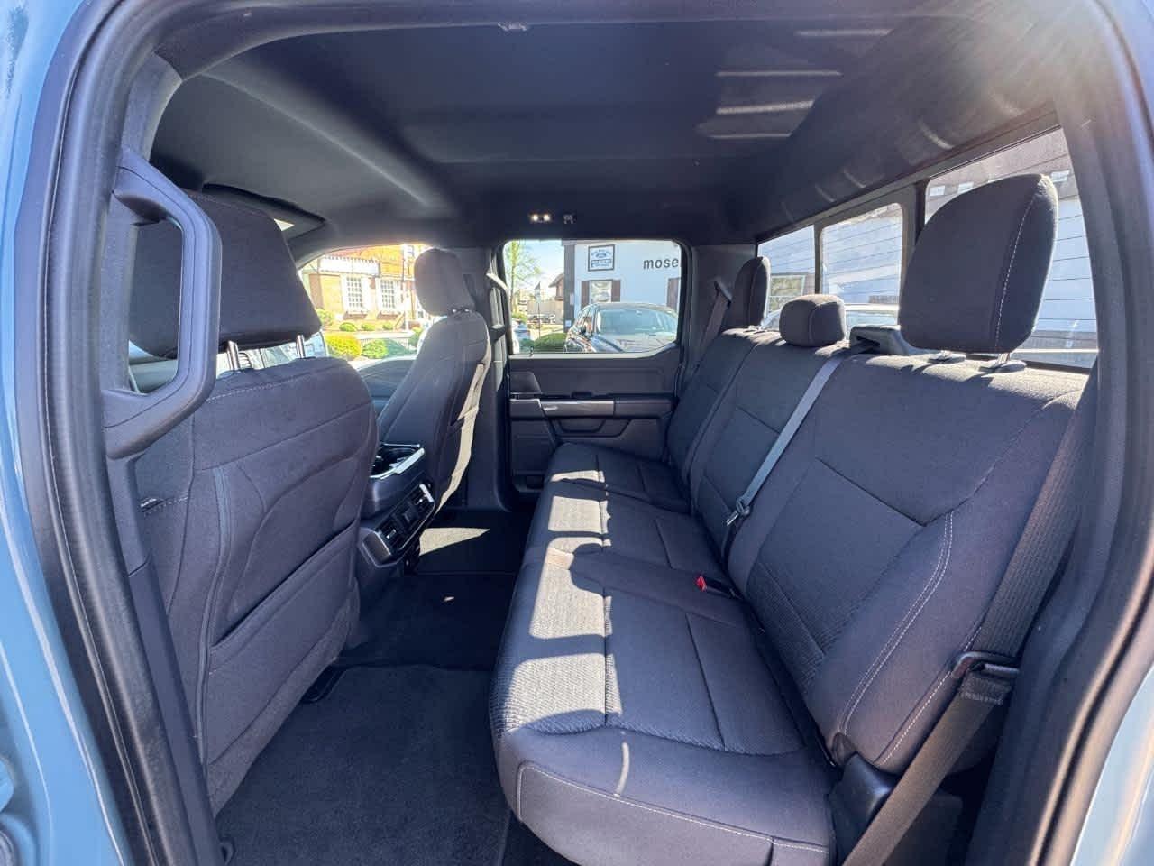 Ford F-150 XL 4WD SuperCrew 5.5' Box 2023