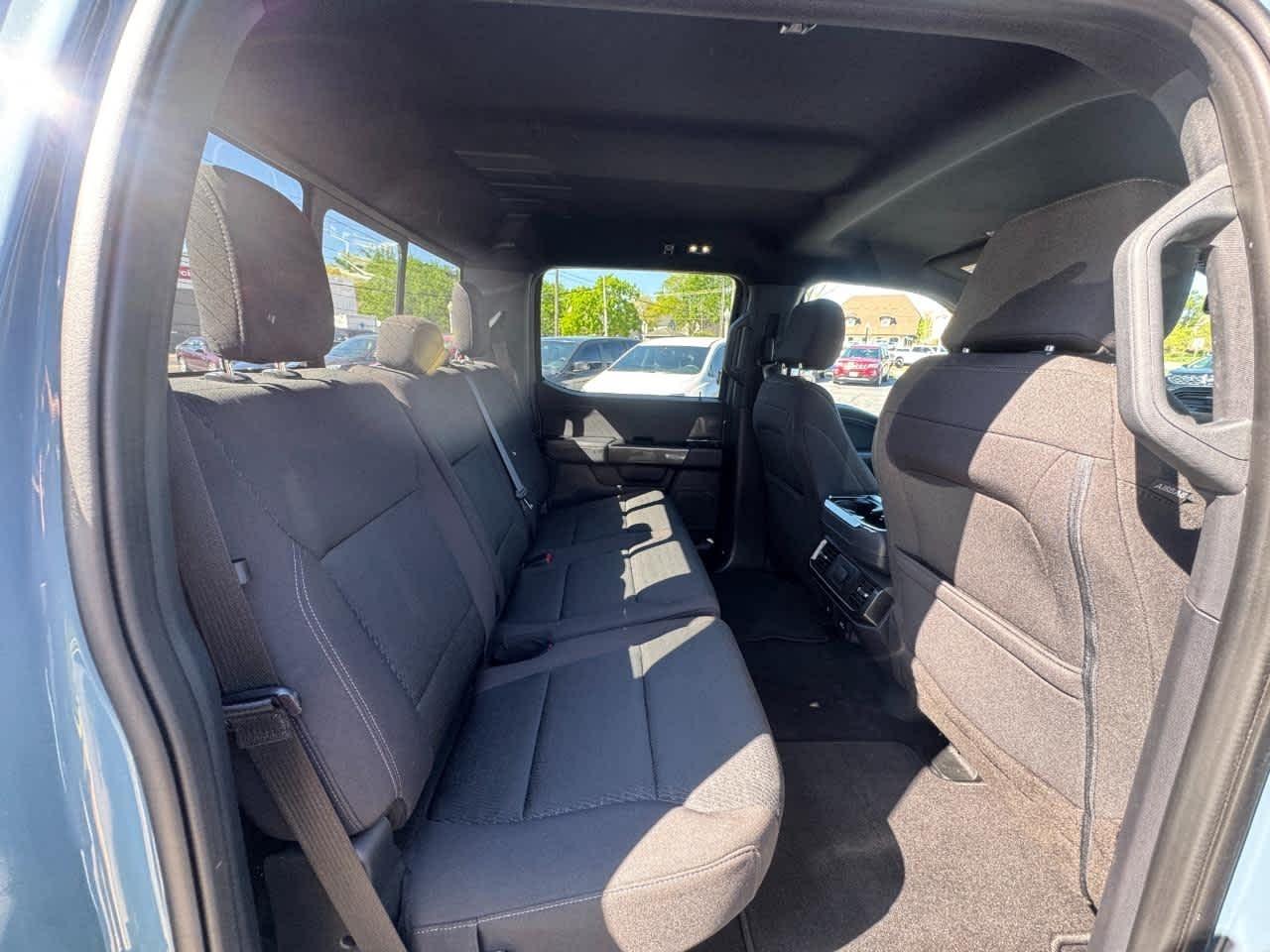 Ford F-150 XL 4WD SuperCrew 5.5' Box 2023