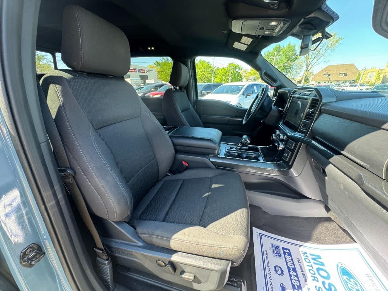 Ford F-150 XL 4WD SuperCrew 5.5' Box 2023