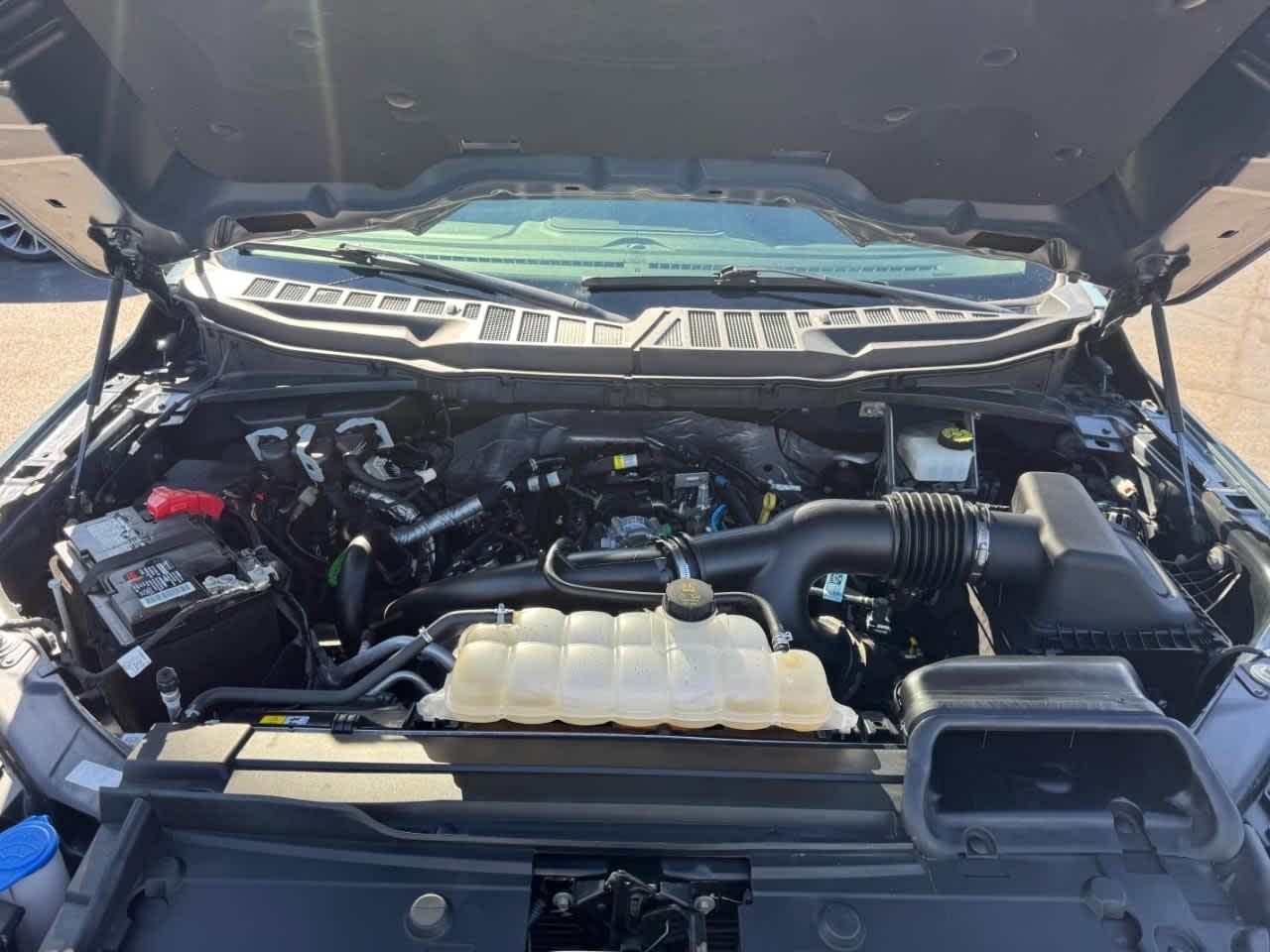 Ford F-150 XL 4WD SuperCrew 5.5' Box 2023