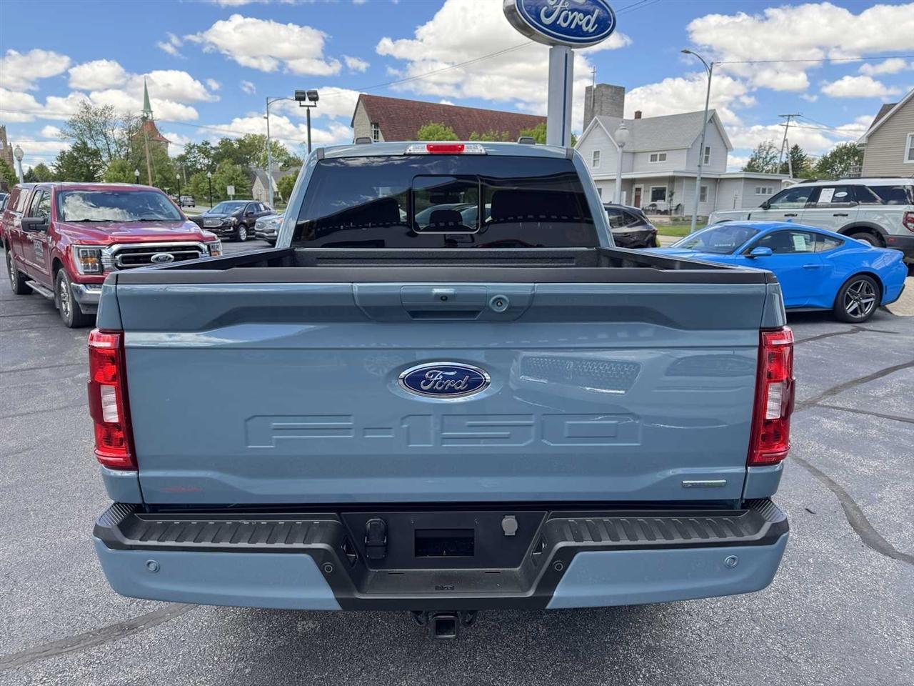 Ford F-150 XL 4WD SuperCrew 5.5' Box 2023