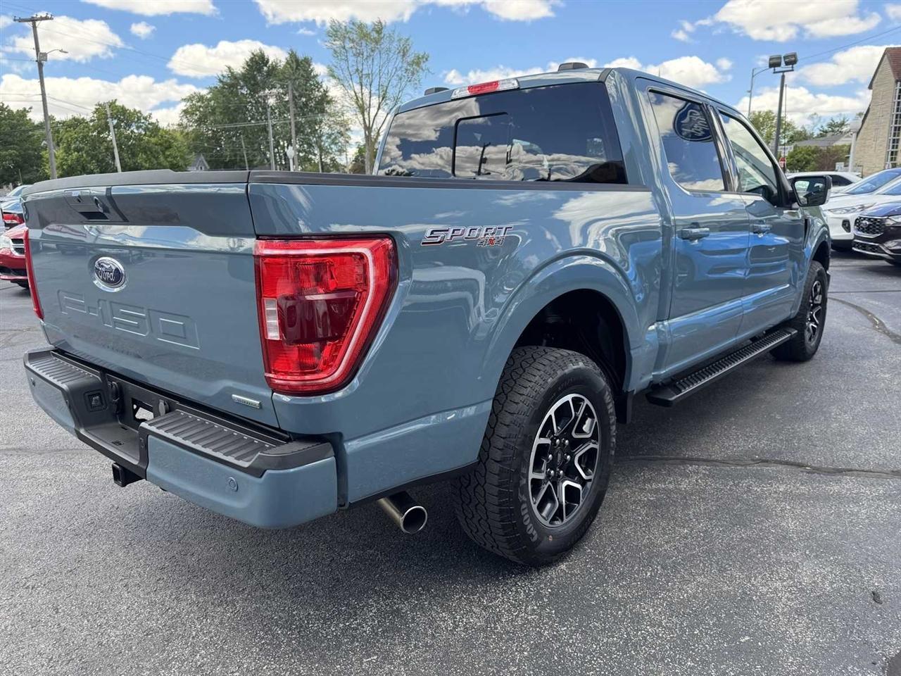 Ford F-150 XL 4WD SuperCrew 5.5' Box 2023