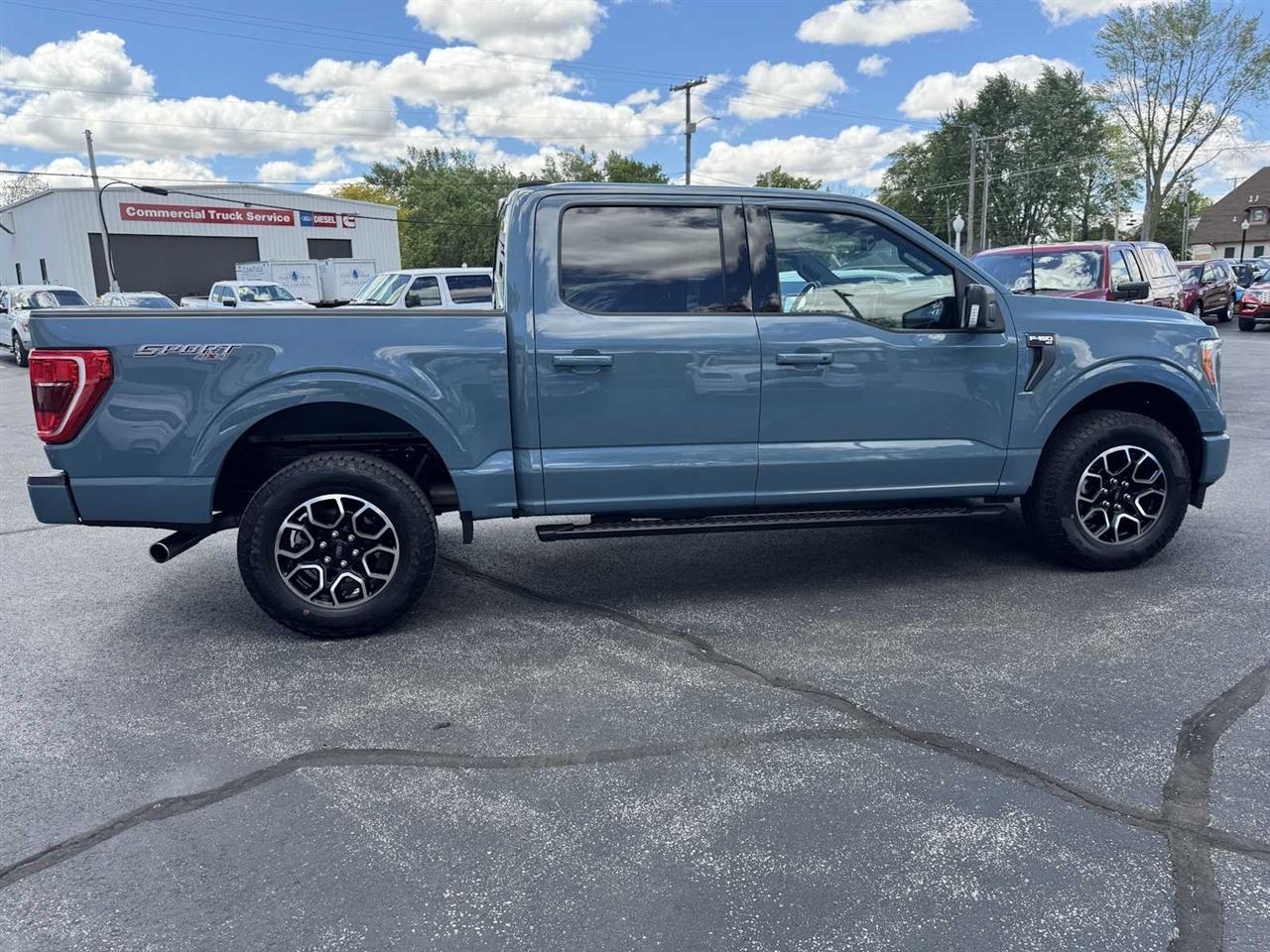 Ford F-150 XL 4WD SuperCrew 5.5' Box 2023