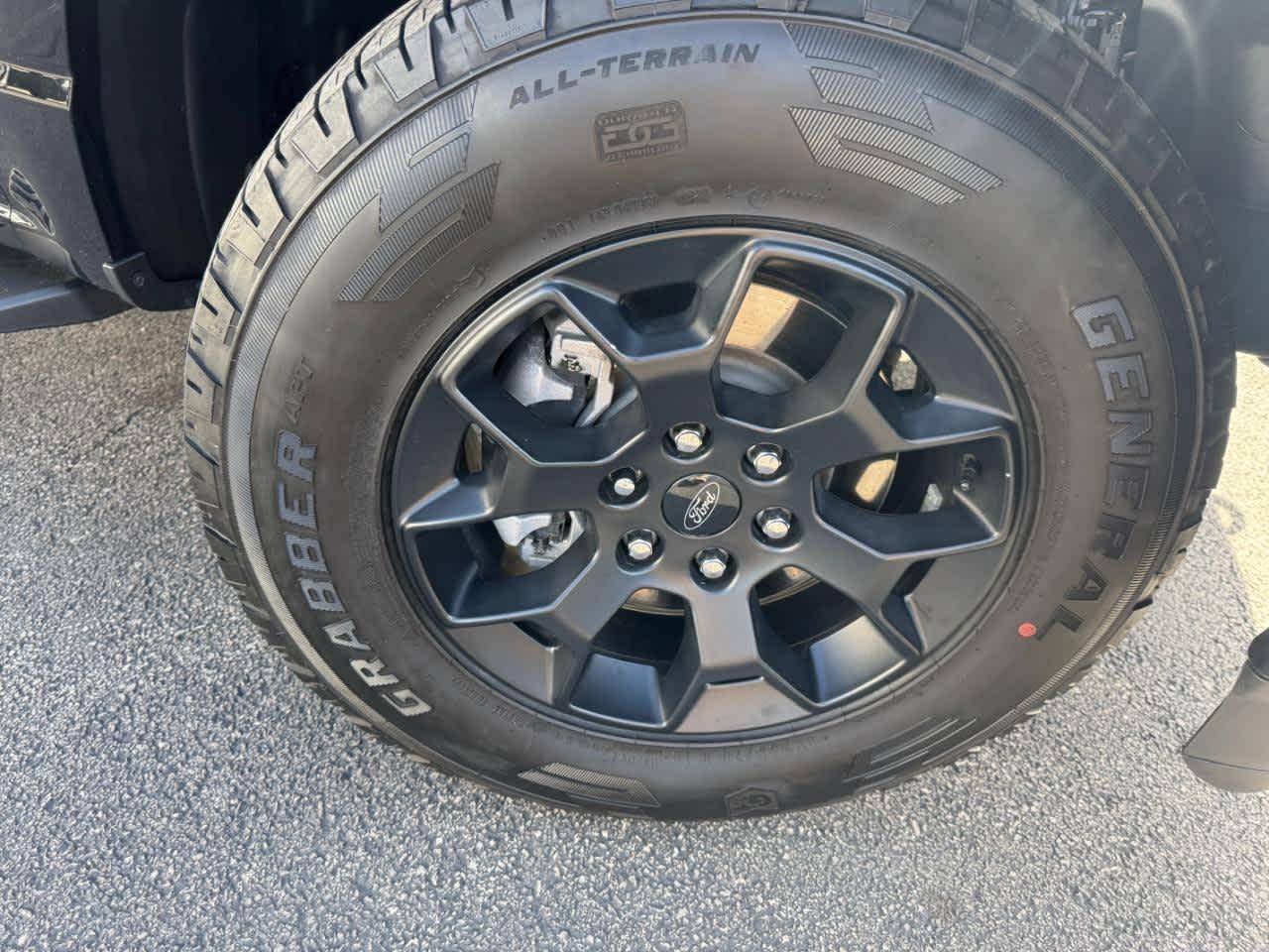 Ford F-150 XL 4WD SuperCrew 5.5' Box 2023